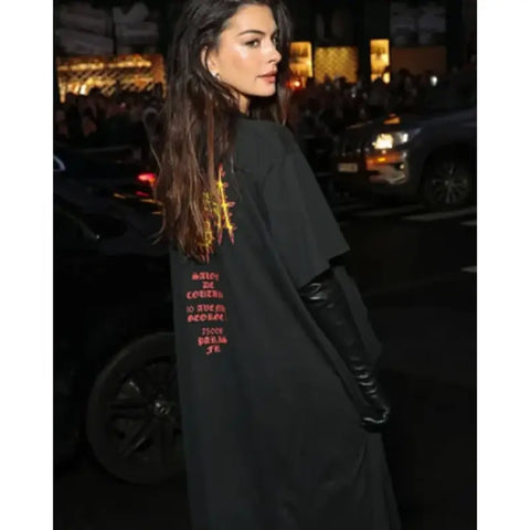 Paris Fashion Week 2025 Anne Hathaway Black T-Shirt
