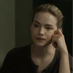 Roscoe Reacher Season 1 Cropped Henley T-Shirt