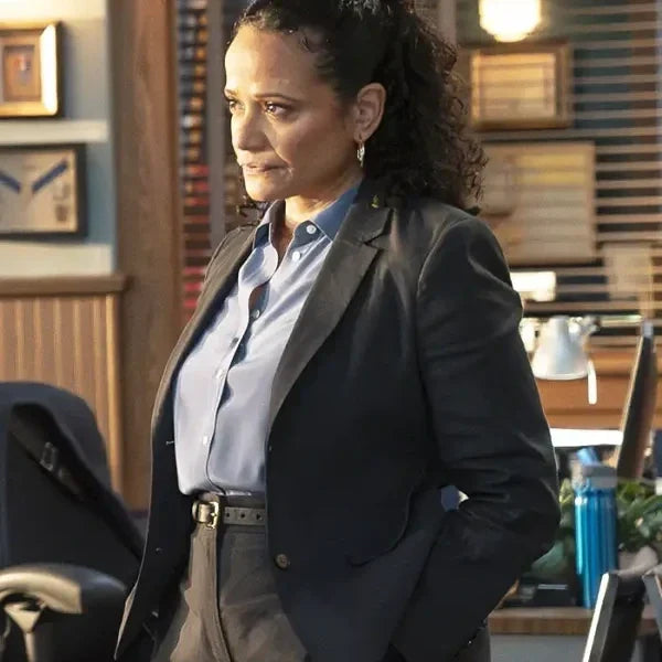 Judy Reyes High Potential S02 Blazer