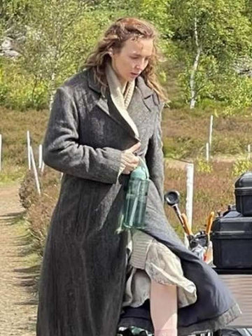 Jodie Comer 28 Years Later 2025 Grey Coat