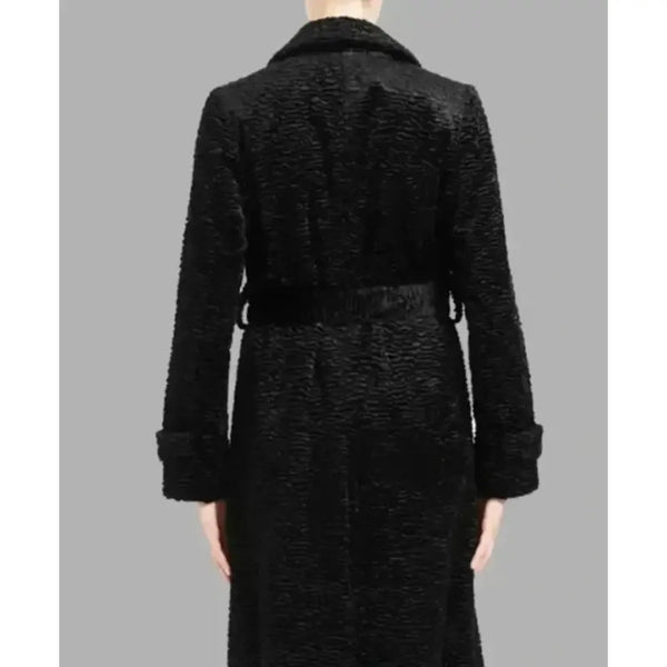 Cas­san­dra Lee Murder in a Small Town Black Coat