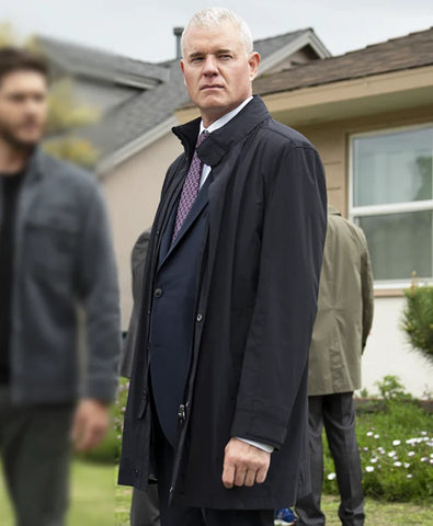 Countdown S01 Eric Dane Black Coat