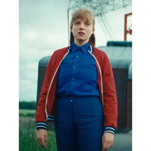 Kleo S01 Jella Haase Red Jacket