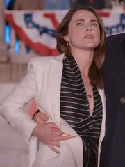 Kate Wyler The Diplomat S02 White Coat