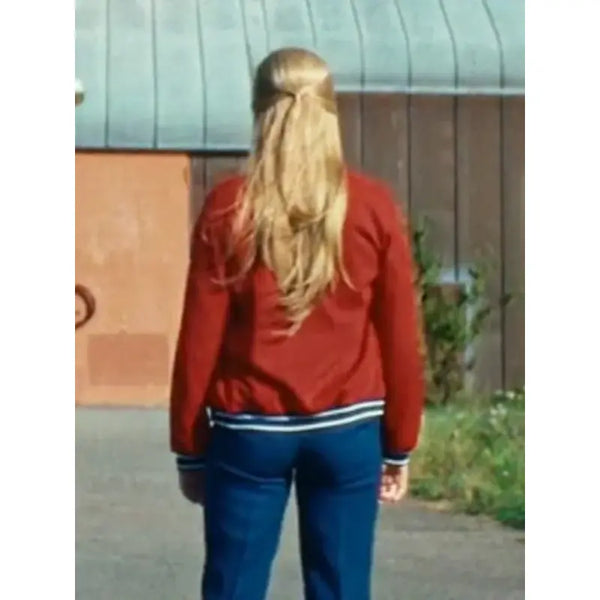 Kleo S01 Jella Haase Red Jacket