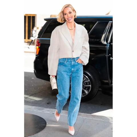 Leslie Bibb Cropped beige blazer