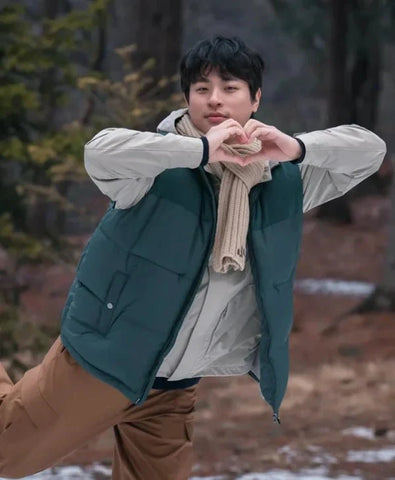 Newtopia Park Jeong min Vest