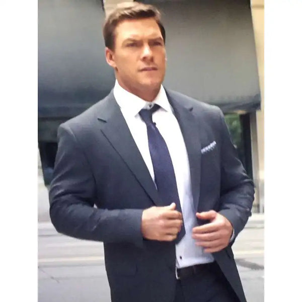 Reacher S01 Alan Ritchson Suit