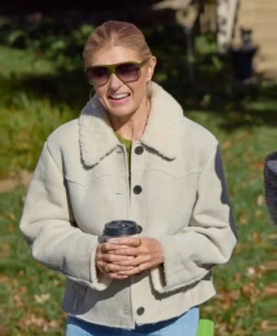 The Motherhood S01 Connie Britton White Jacket