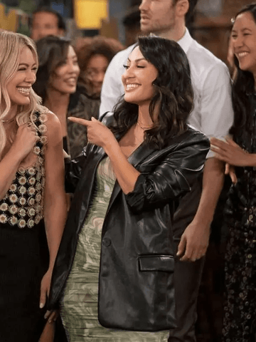 How I Met Your Father Valentina Blazer