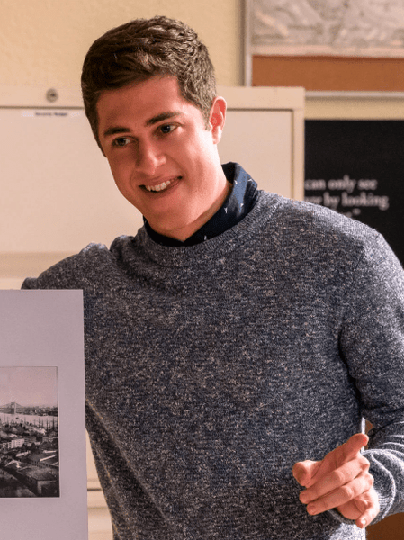 Never Have I Ever S03 Ben Gross Grey Sweater